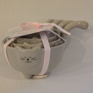 Gray Cat-Shaped Measuring Cups